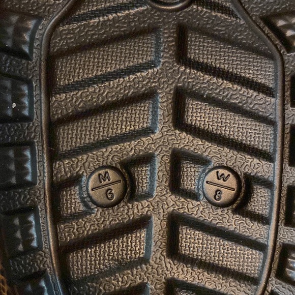 Crocs classic lined clogs Mens 6 / Wms 8 - Picture 6 of 7